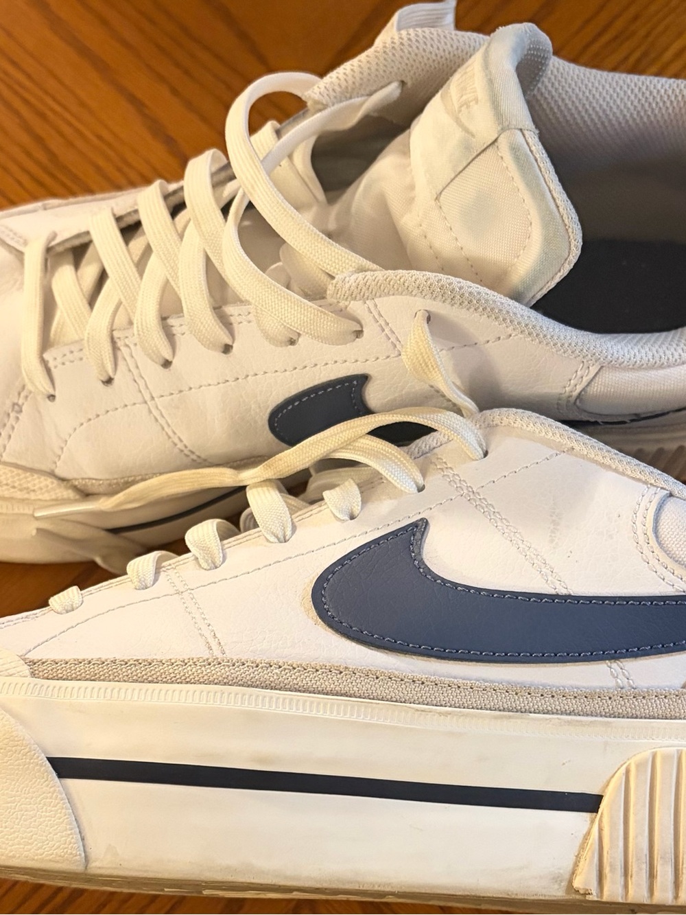 Women’s Nike White Sneakers with Blue Swoosh court Legacy Lift Size 11